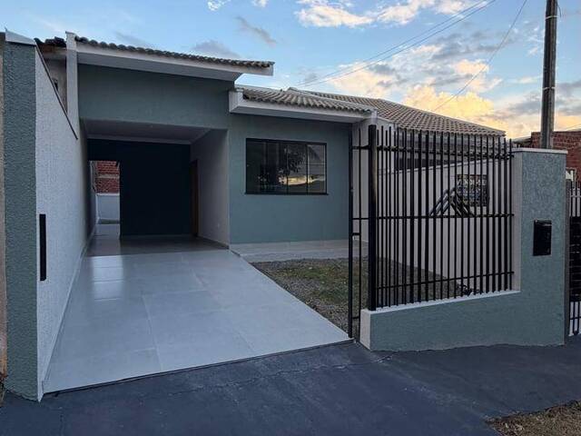 #45 - Apartamento para Venda em Maringá - PR